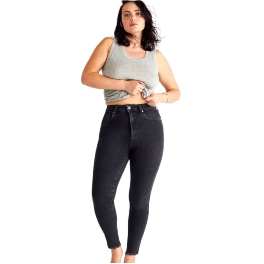 Free People Raw High Rise Jegging in Washed Black - Picture 2 of 8